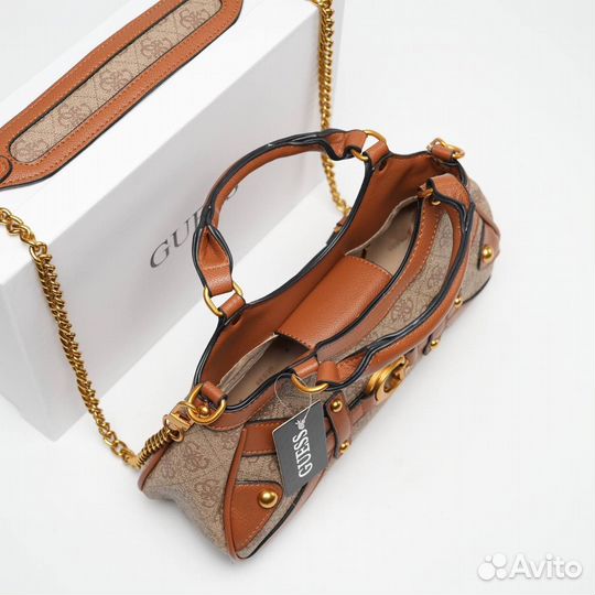 Легкая сумка Guess через плечо