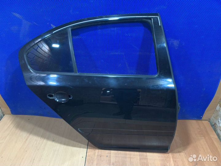 Дверь задняя правая Skoda Octavia