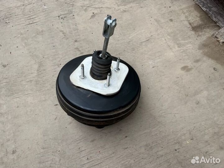 Вакуумный усилитель тормозов Ford Transit 2.4