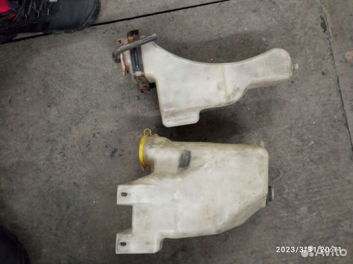 Бачок омывателя бу