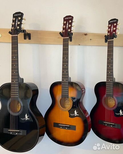 Акустическая гитара