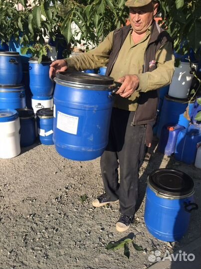 Бочка 40л бу пластиковая пищевая.Посуда под вино