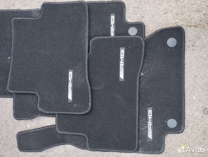 Автомобильные коврики текстильные