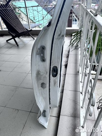 Дверь Volvo XC 40