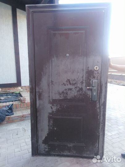 Дверь входная железная уличная бу