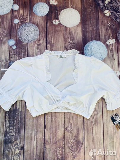 Белый кроп топ в деревенском стиле от Edelnice L