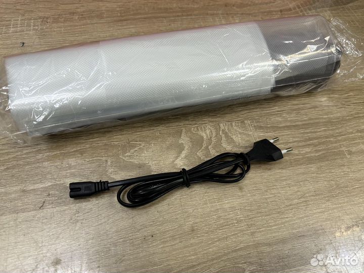 Вакуумный упаковщик Vacuum Sealer