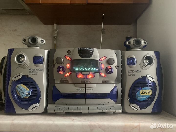 Музыкальный центр