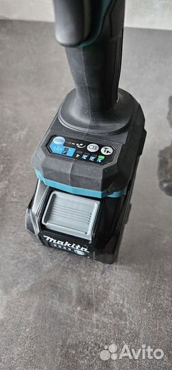 Гайковерт аккумуляторный makita