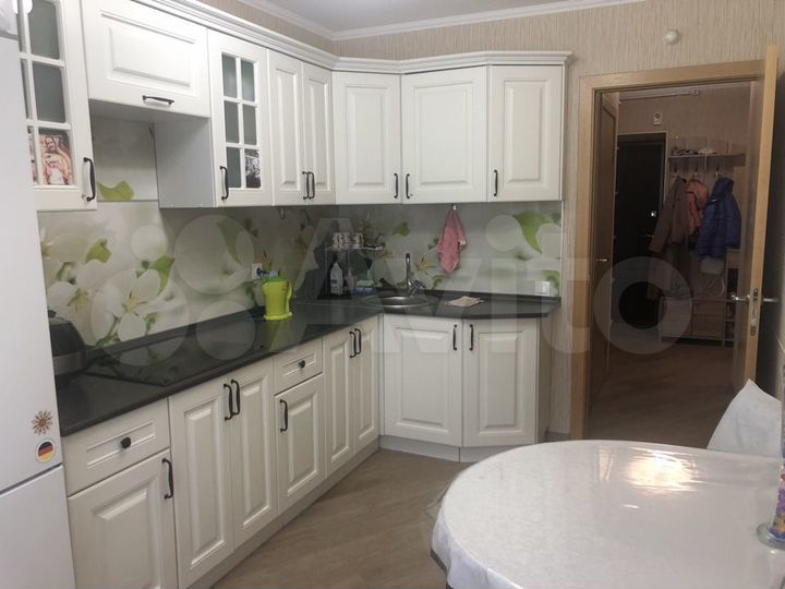 2-к. квартира, 64,2 м², 9/10 эт.