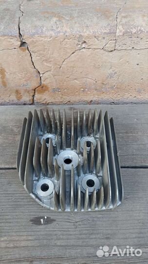 Головка цилиндра муравей