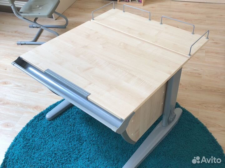 Стол парта растущая Деми