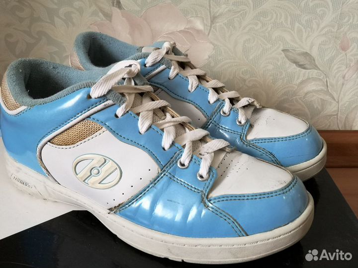 Кроссовки на роликах Heelys