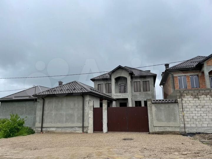 Дом 330 м² на участке 5 сот.