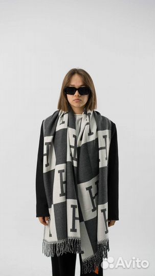 Шарфы и палантины Hermes
