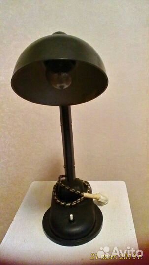 Лампа настольная карболит
