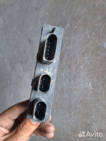 Блок управления вакуумным насосом Mercedes W203