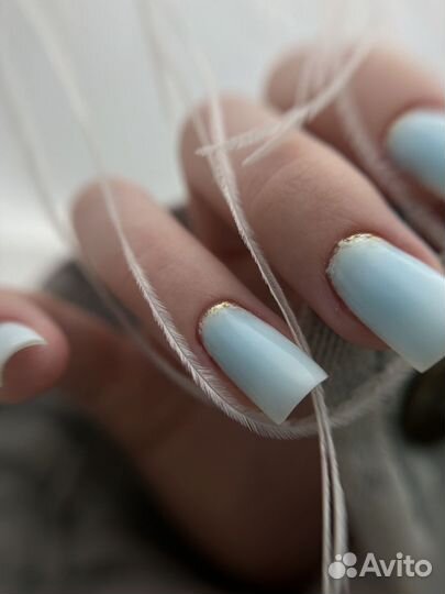 Маникюр в салоне