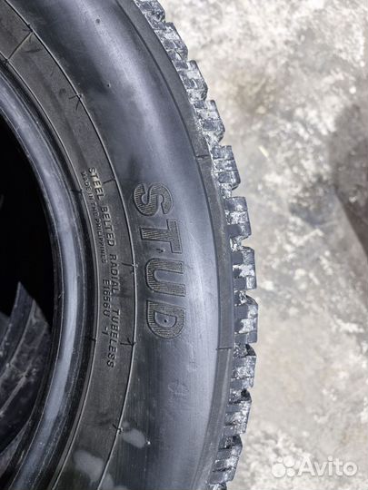 Yokohama IceGuard Stud IG65 215/65 R16