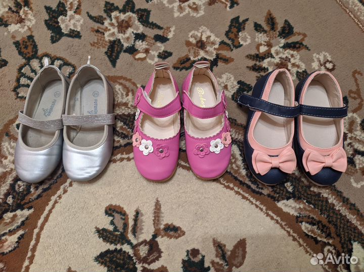 Новые туфли, чешки, сланцы 7 пар на девочку 26-28