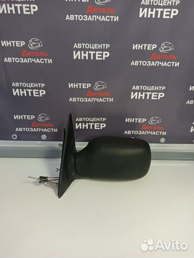 Зеркало заднего вида