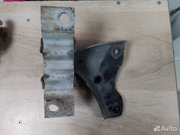 Опора двигателя Renault Logan I