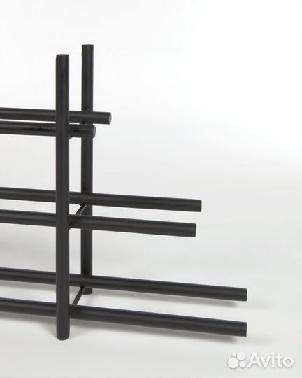 Полка для винных бутылок Shizu из черного металла