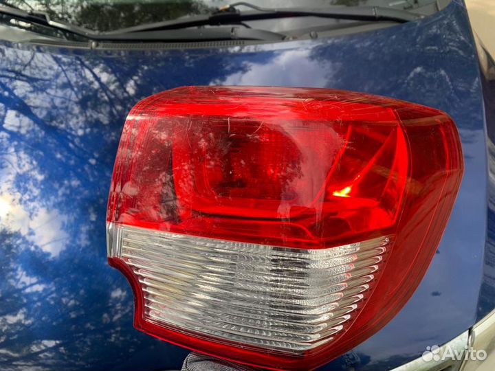Фара и багажная дверь kia rio