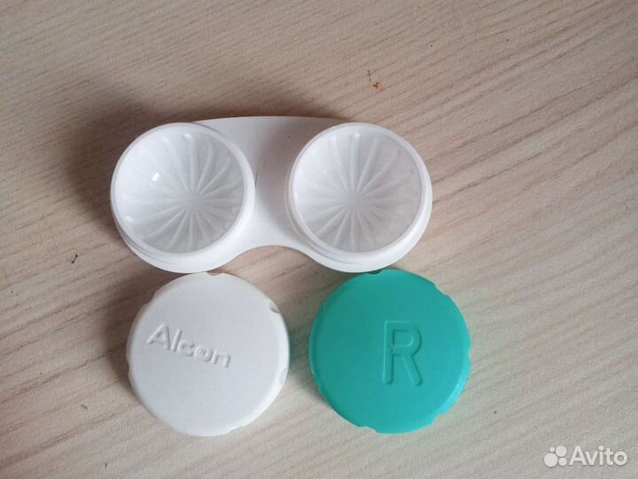 Контейнер для линз