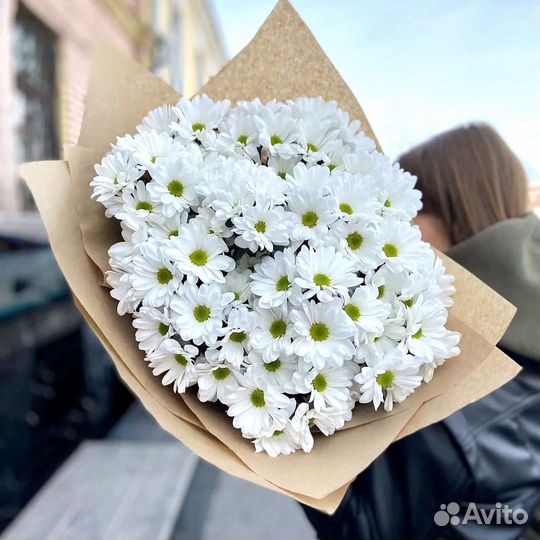 Белоснежные Хризантемы в Букетах