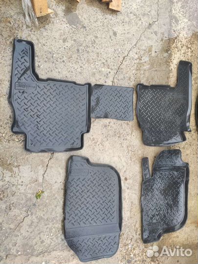 Коврики на Mitsubishi pajero sport 2