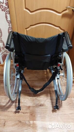 Инвалидная коляска