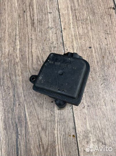 Бачок гур Mercedes-Benz W210 3.2