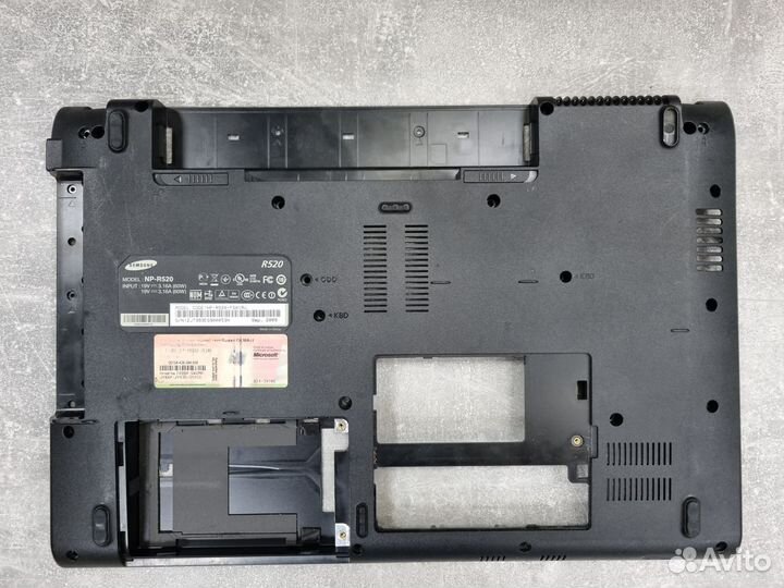 Поддон Samsung R520 BA81-06521A отломаны 2 крепл