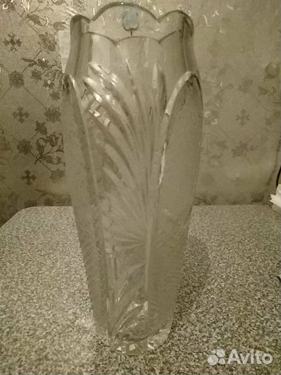 Хрустальная ваза для цветов