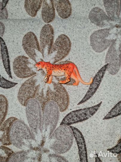 Фигурка гепарда