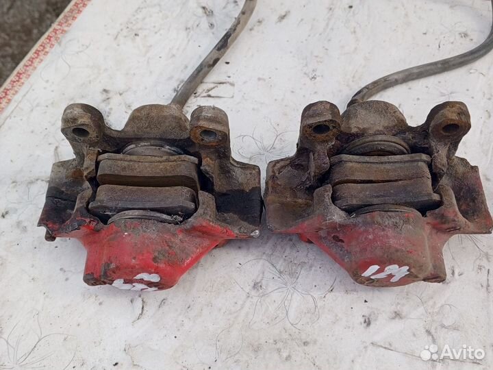 Mercedes w 124,заднии суппорта