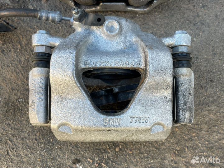 Суппорт передний левый правый mini F55 F56 B38