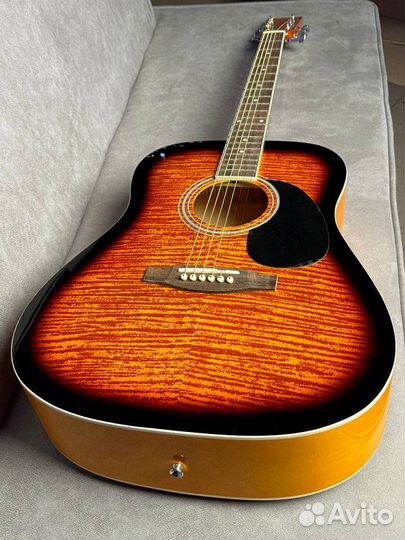 Акустическая гитара + чехол в подарок