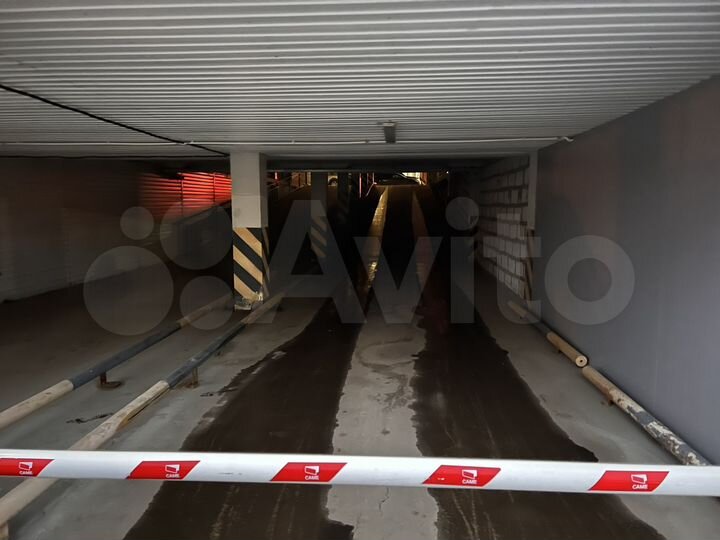 Машиноместо, 16 м²