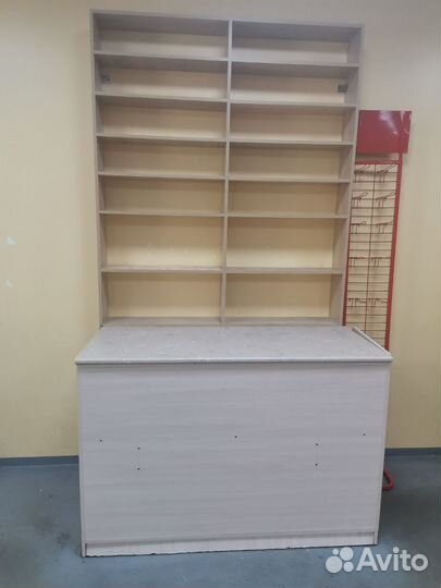 Стеллаж пристенный