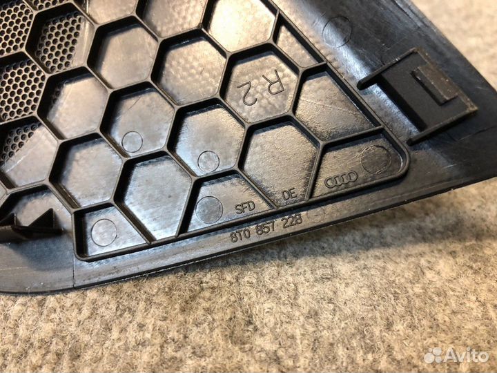 Крышка динамика передняя Audi A4 B8 cjeb 2015