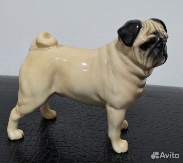 Собака мопс фарфор англия beswick