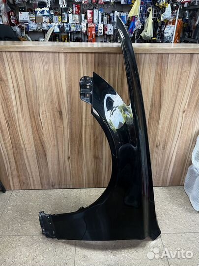 Крыло переднее Lexus LS460