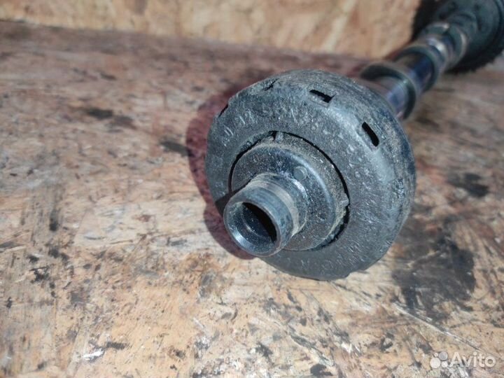 Распредвал правый Mercedes Vito W639 3.0 OM642