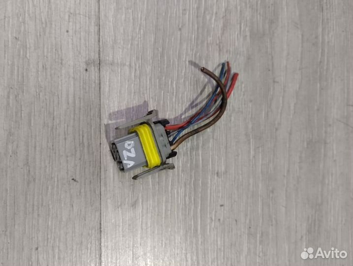 Разъём мотрчика стеклоподъемника opel zafira a