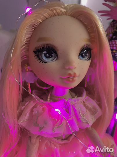 Rainbow high Виктория Витман