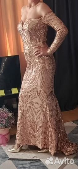 Вечернее платье