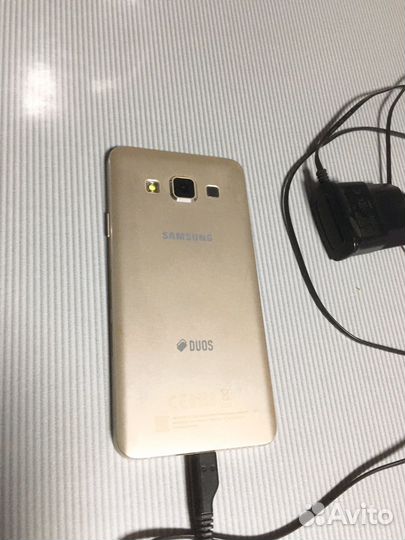 Samsung Galaxy A3 SM-A300F, 16 ГБ