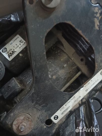 Компрессор пневмо подвески BMW e70,e71